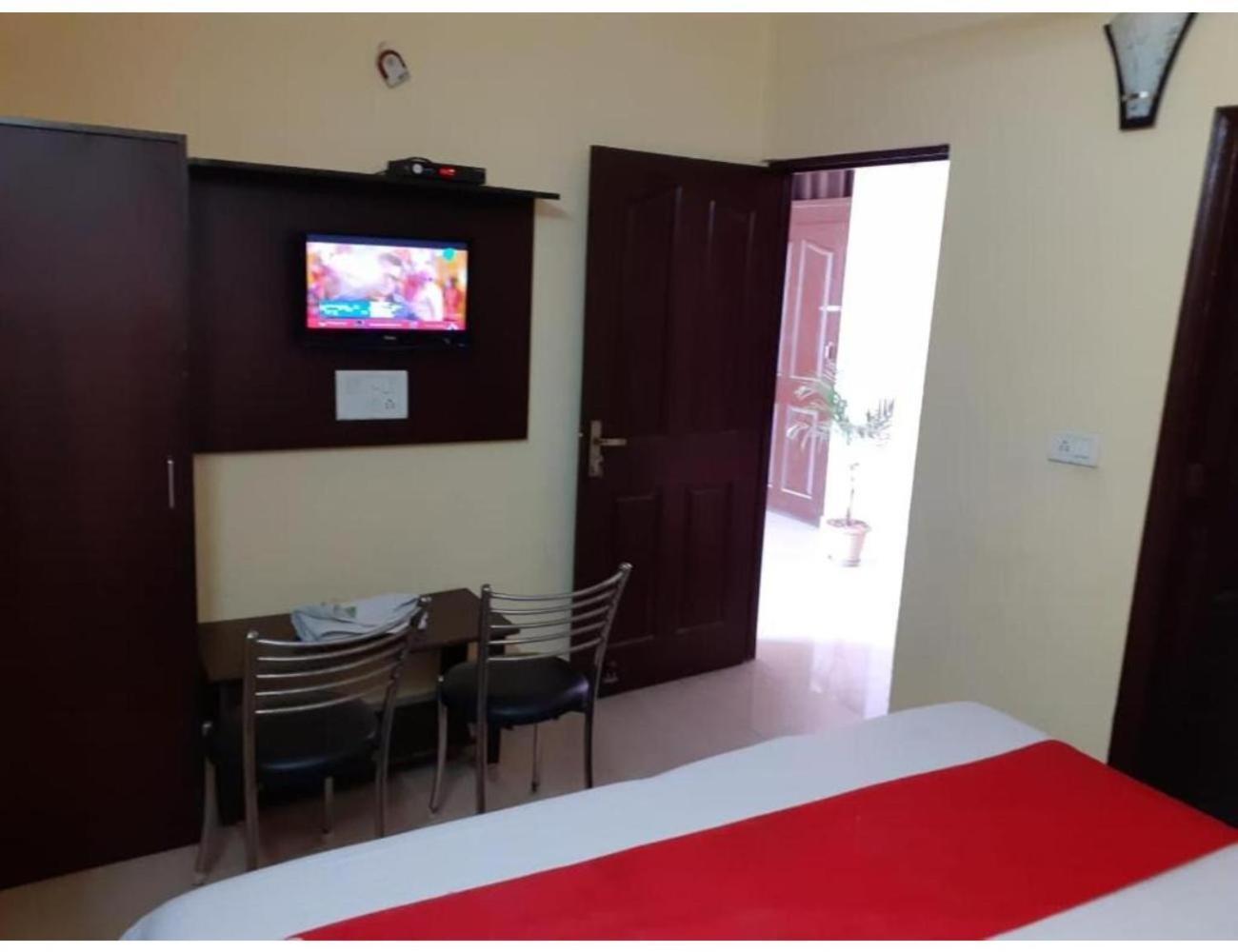 Hotel City Lodge , Csandígarh Kültér fotó